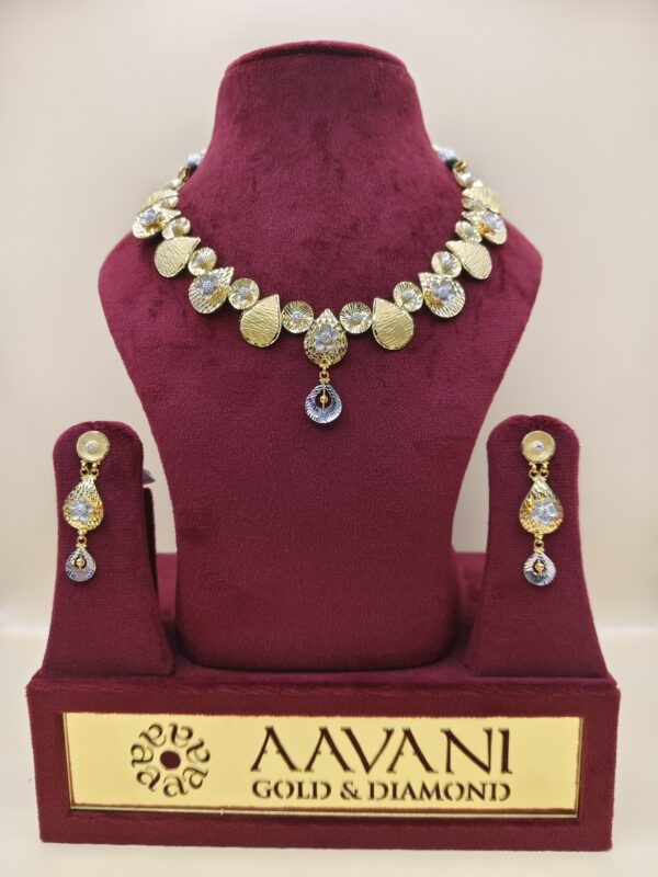 Contemporary Spark Gold Necklace Set with Dual-Tone Finish - Image 2