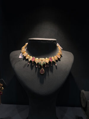 Royal Radiance: Traditional Gold and Gemstone Necklace