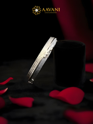 Radiant Elegance: Aavani Silver Statement Bangle